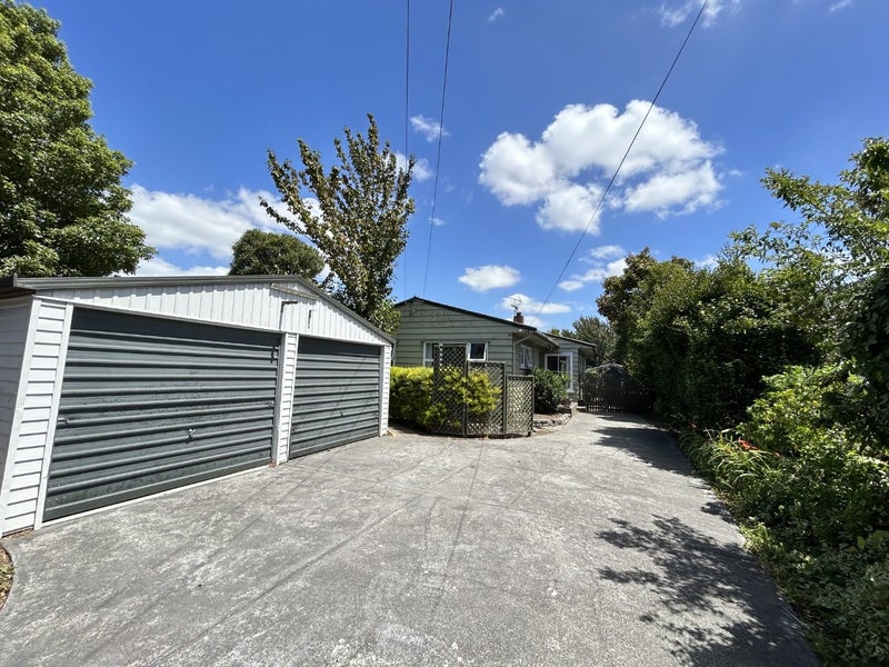117 Avonhead Road, Avonhead, Christchurch - Carousel 1