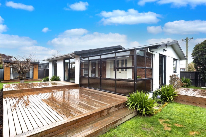 1/1 Greers Road, Ilam, Christchurch - Carousel 2