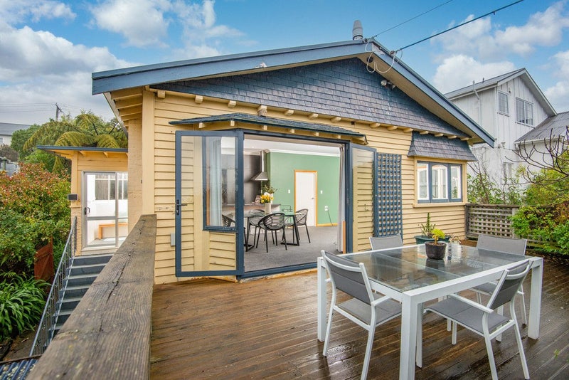 10 Traquair Street, Corstorphine, Dunedin - Carousel 1