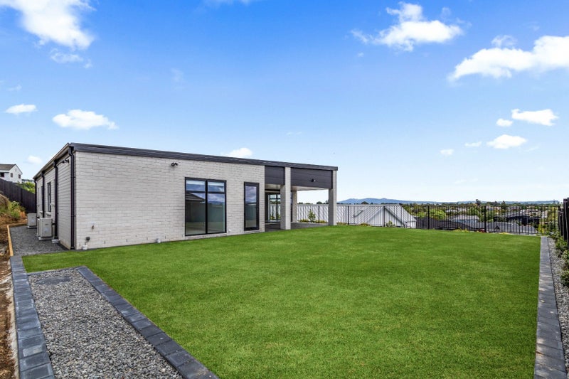 3 Riverpoint Glade, Flagstaff, Hamilton - Carousel 2