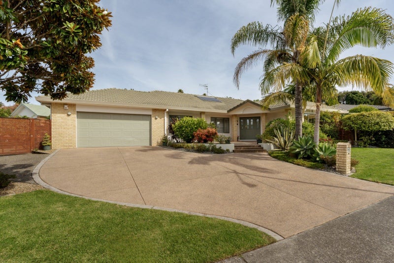 1 Glenrowan Rise, Bethlehem, Tauranga - Carousel 1