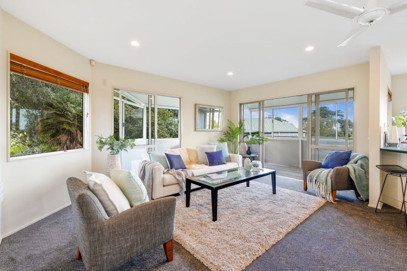 2/23 Wairau Road, Forrest Hill, Auckland - Carousel 2