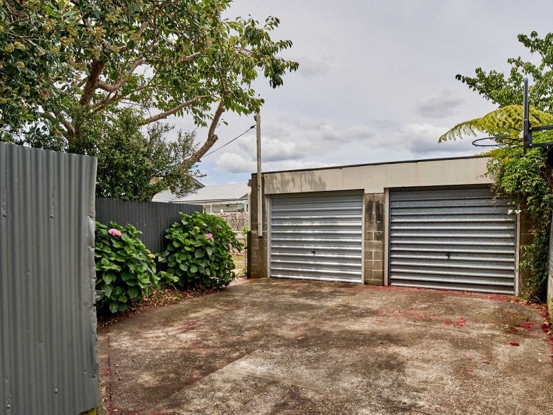 9 Riddiford Street, Woburn, Lower Hutt - Carousel 22