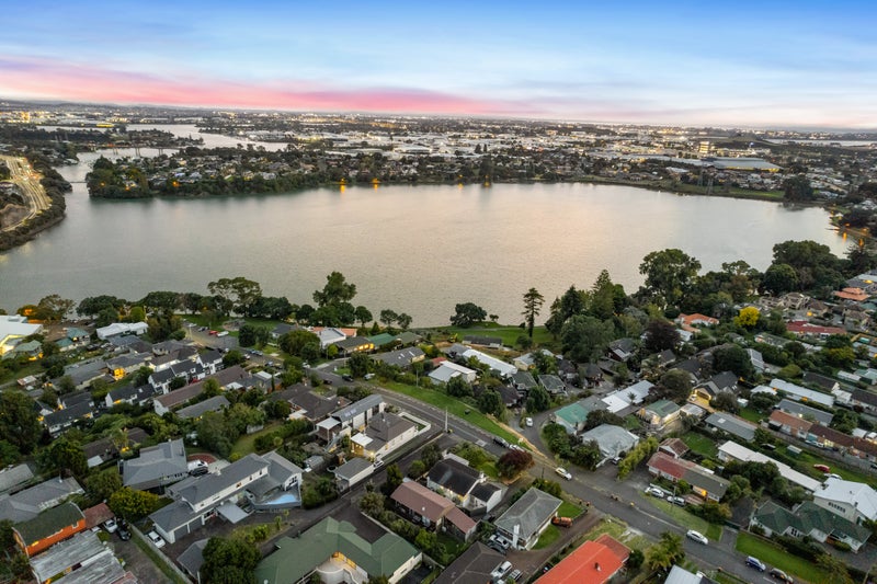 5A Cleary Road, Panmure, Auckland - Carousel 2