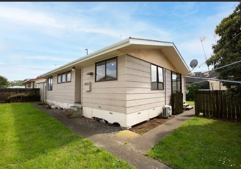 45A Karen Crescent, Dinsdale, Hamilton - Carousel 2