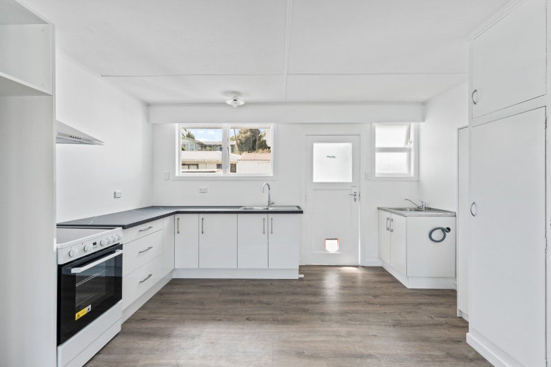 23D Oranga Street, Marfell, New Plymouth - Carousel 2