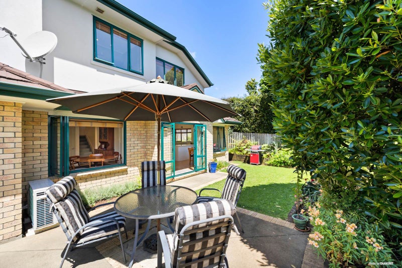 10A Oak Street, Royal Oak, Auckland - Carousel 2