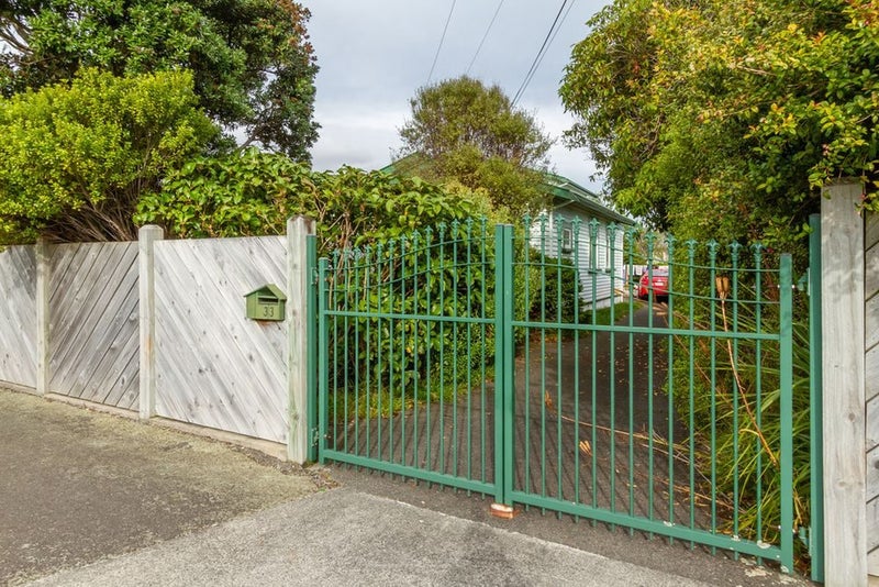 33 Whites Line, WOBURN, LOWER HUTT - Carousel 2