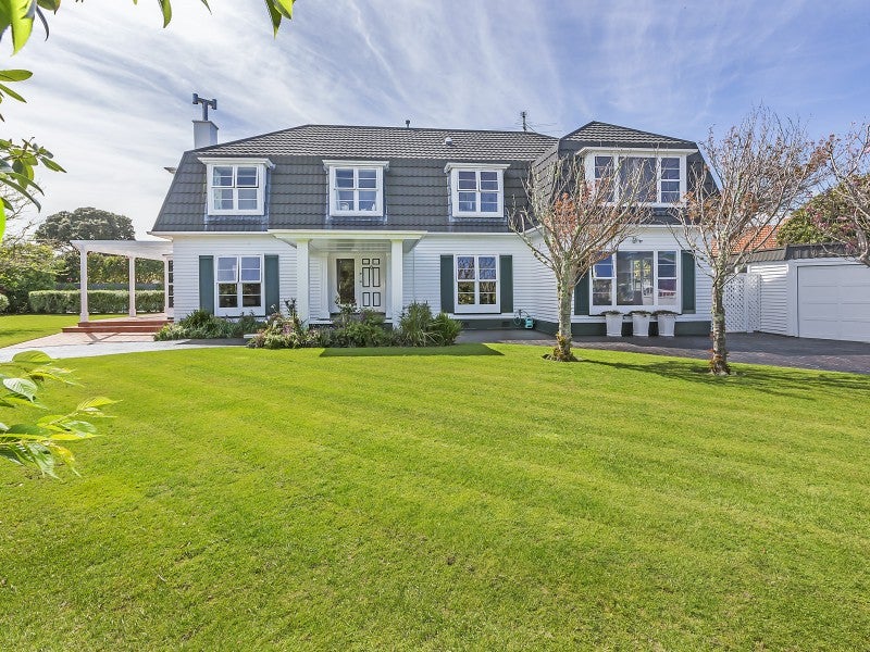 10 Troon Crescent, Boulcott, Lower Hutt - Carousel 2