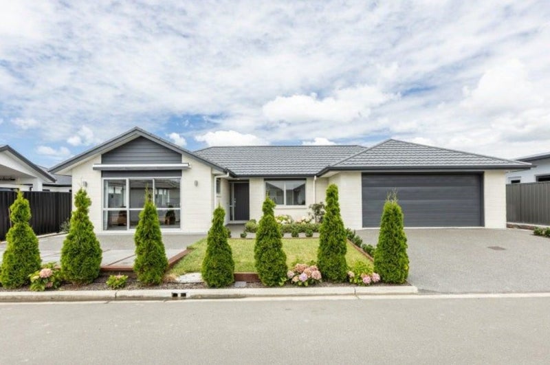 14 Rangataiki Place, Te Awa, Napier - Carousel 1