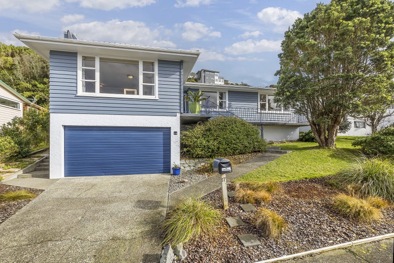 17 Fairburn Grove, Johnsonville, Wellington - Carousel 1