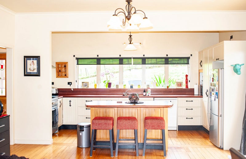 4 Mangati Road, Puketotara - Carousel 2