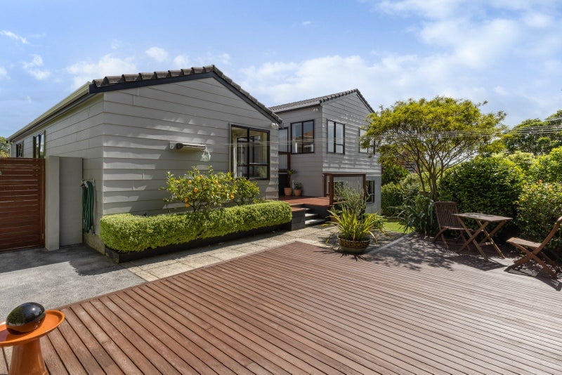 9 Kinnel Grove, Papakowhai, Porirua - Carousel 2