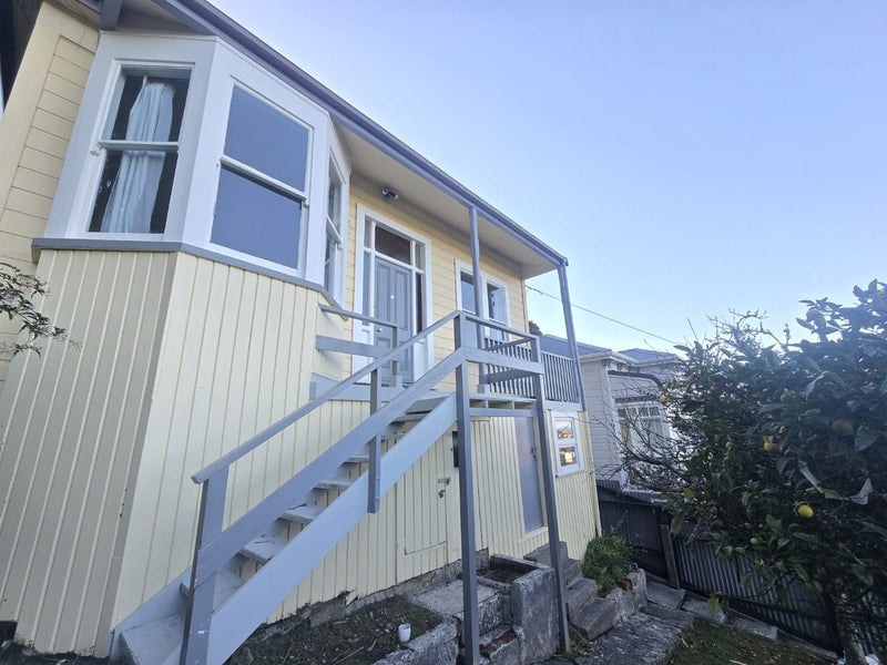 92 Rolleston Street, Mount Cook, Wellington - Carousel 1