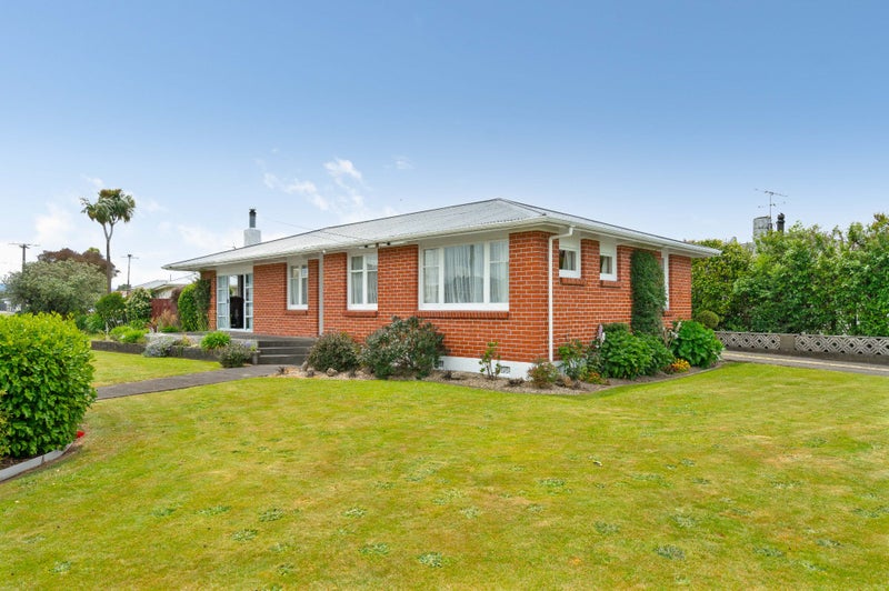 10 Bledisloe Street, Solway, Masterton - Carousel 1