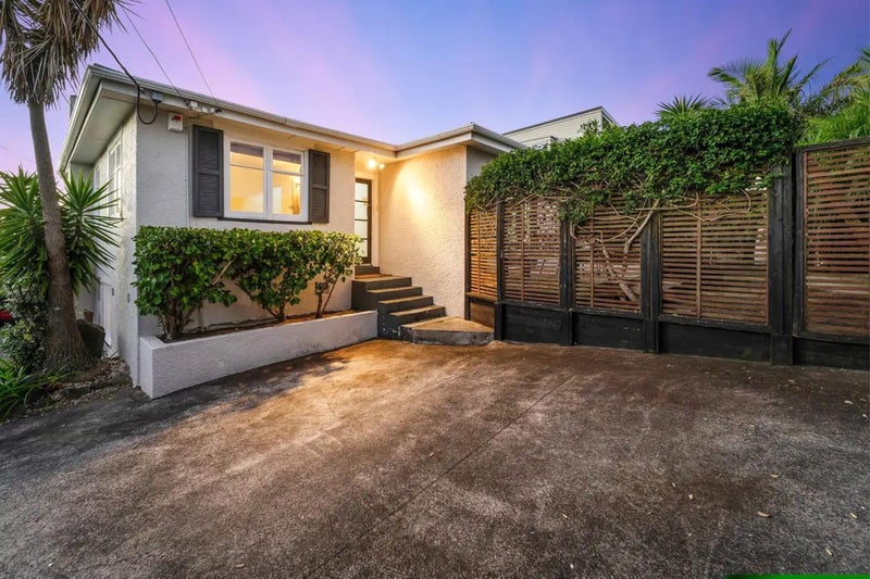 1/50 Sylvan Avenue, Northcote, Auckland - Carousel 1