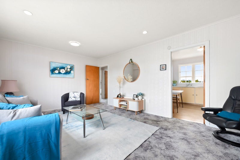 1/95 Whites Line East, Waiwhetu, Lower Hutt - Carousel 1