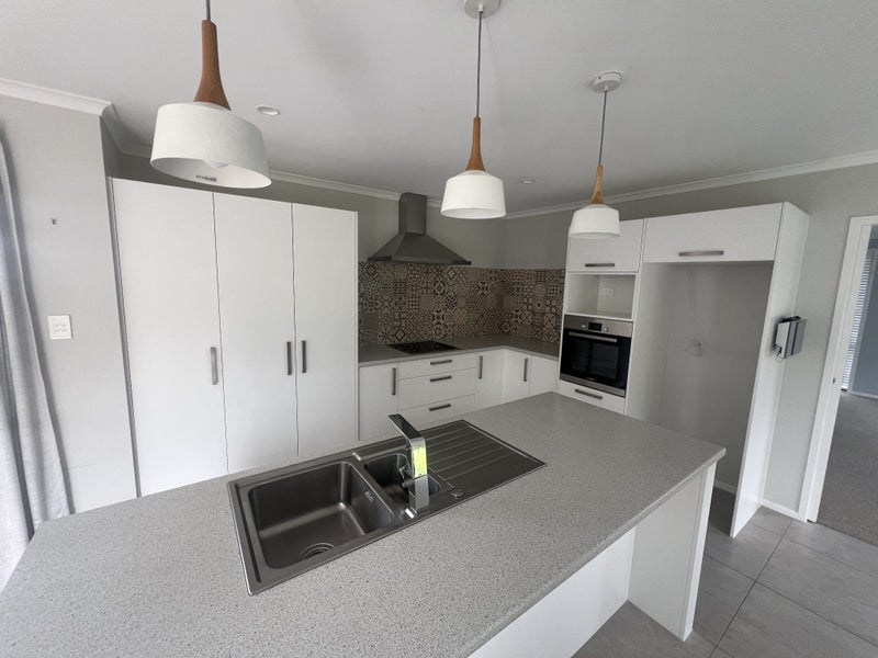 30 Applin Lane, Pyes Pa, Tauranga - Carousel 2
