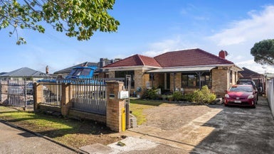55 Westney Road, Mangere, Auckland - Carousel 1