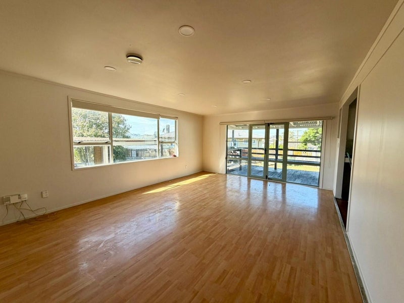 7 Civil Place, Otara, Auckland - Carousel 2