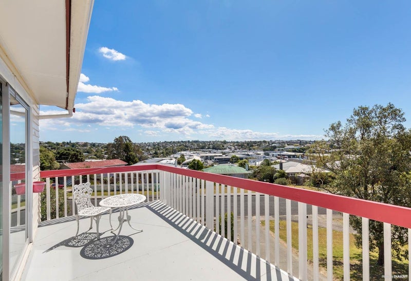 78 Bruce Road, Glenfield, Auckland - Carousel 15