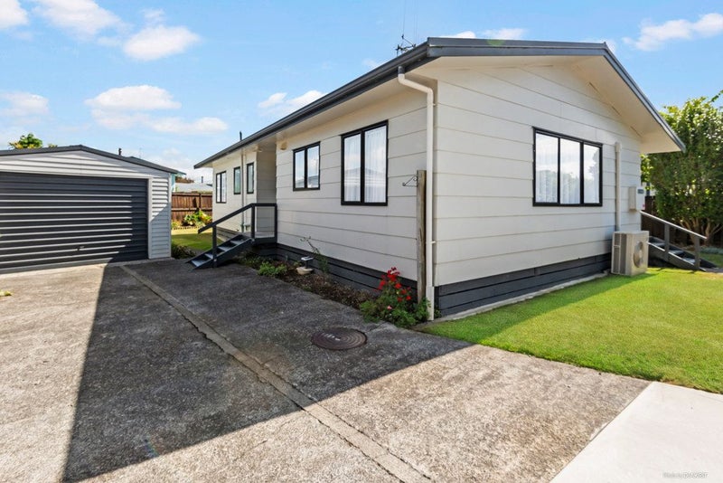 38 Waterford Road, Fitzroy, Hamilton - Carousel 1