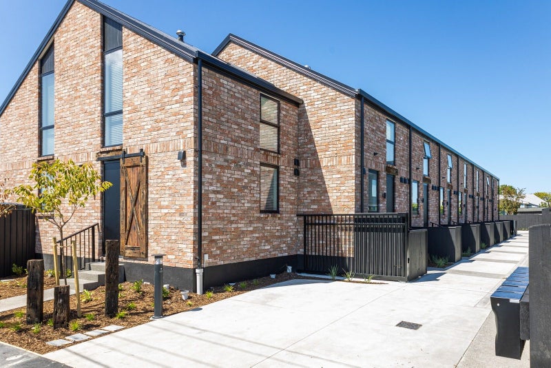 3/196 Hills Road, Edgeware, Christchurch - Carousel 1