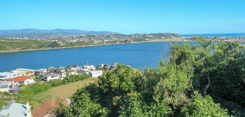 6 Peranga Terrace, Hataitai, Wellington - Carousel 1