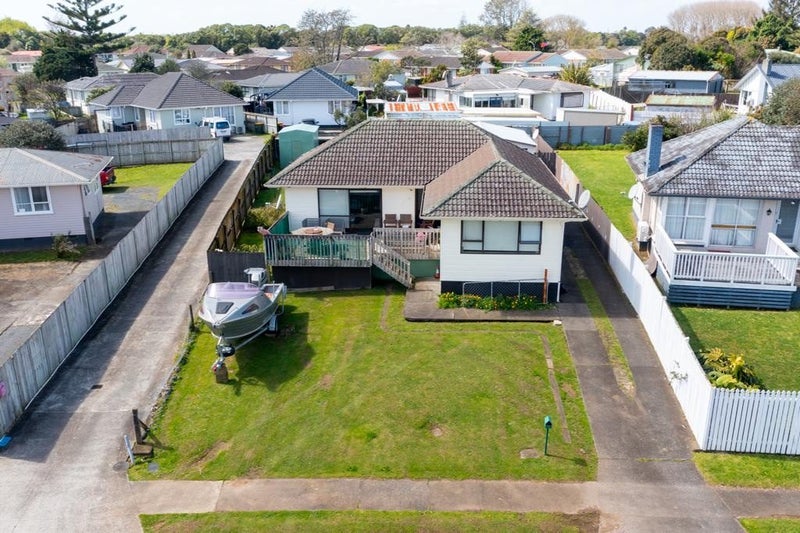 18 Ashgrove Road, Mangere, Auckland - Carousel 2