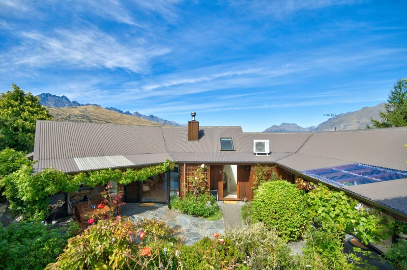 16 Panners Way, Queenstown, Queenstown - Carousel 1