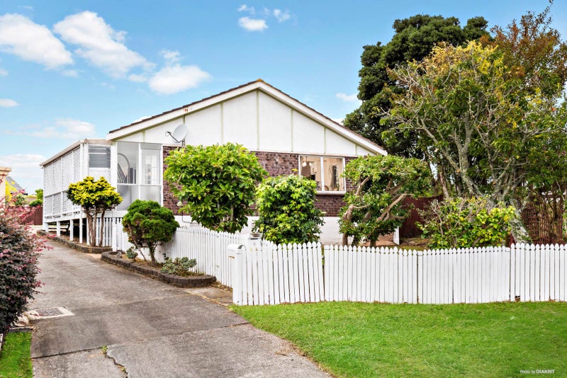 1/12 Askew Place, Farm Cove, Auckland - Carousel 1