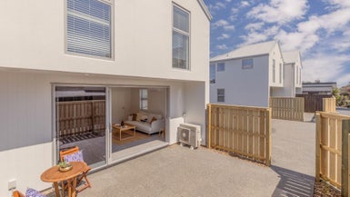 2/118 Oram Avenue, New Brighton, Christchurch - Carousel 1