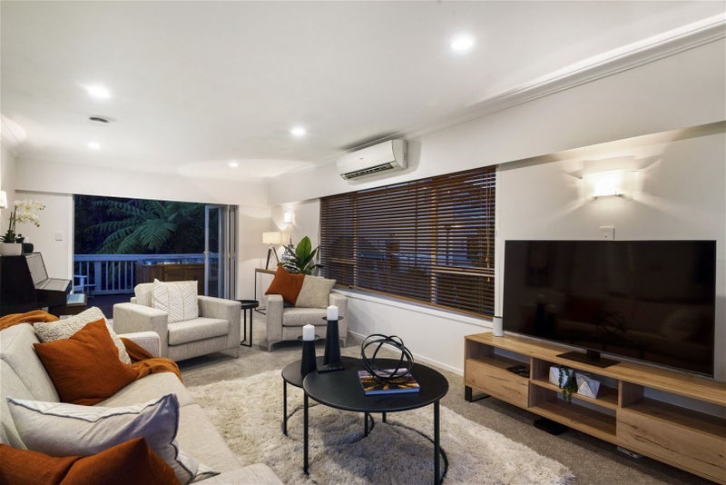 39 Aberdeen Road, Castor Bay, Auckland - Carousel 2