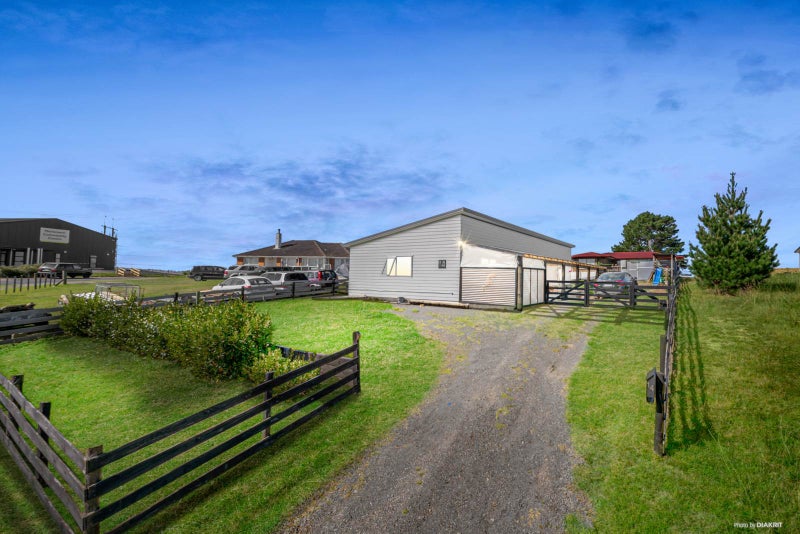 14 Heather Green Avenue, Meremere - Carousel 2