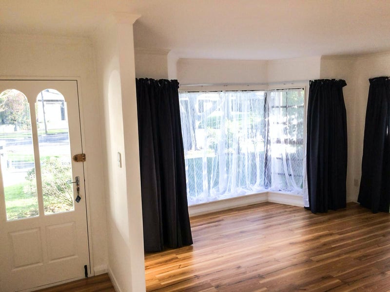 1 Carbine Court, Awapuni, Palmerston North - Carousel 1
