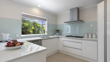 30 Sturm Avenue, Massey, Auckland - Carousel 1