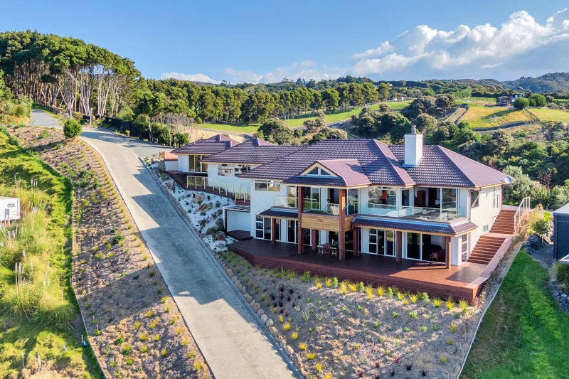 1 Granada Lane, Langs Beach, Waipu - Carousel 1