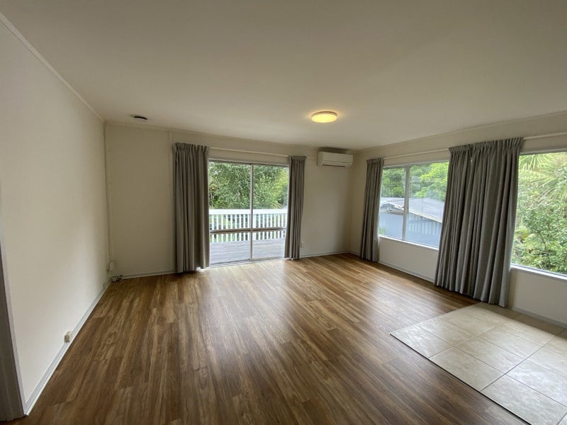 1040 East Coast Road, Fairview Heights, Auckland - Carousel 2