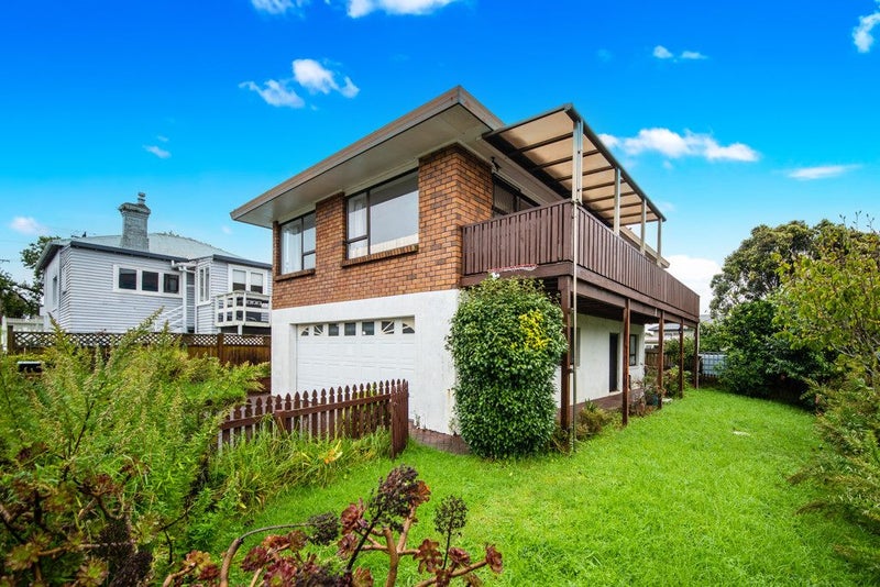 15A Dornwell Road, Mount Roskill, Auckland - Carousel 1