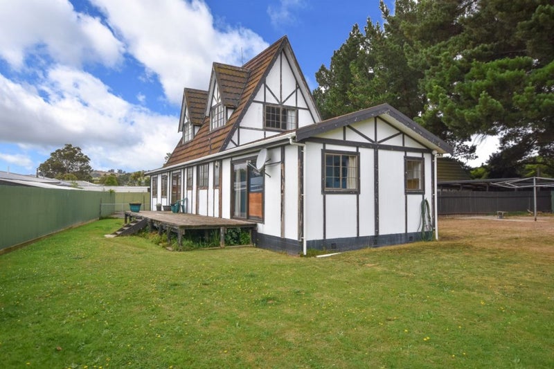 1 Dakota Place, Waldronville, Dunedin - Carousel 1