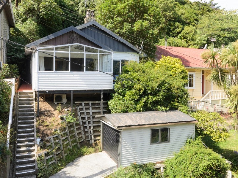 14 Governor Road, Northland, Wellington - Carousel 1