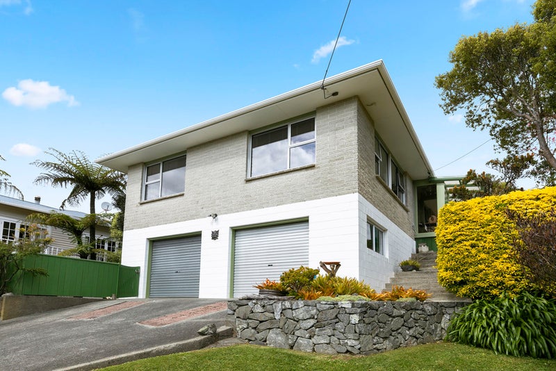 19 Foster Crescent, Belmont, Lower Hutt - Carousel 2