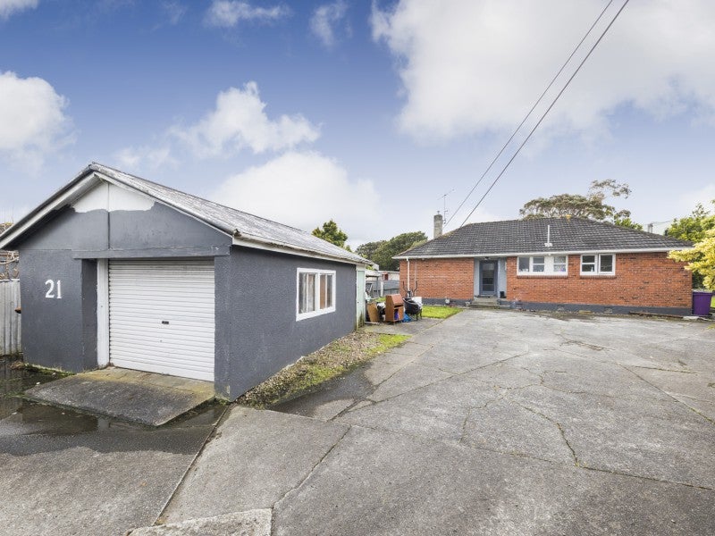 21 Bristol Crescent, Roslyn, Palmerston North - Carousel 2