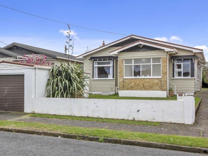27 Ngaio Street, Strandon, New Plymouth - Carousel 1