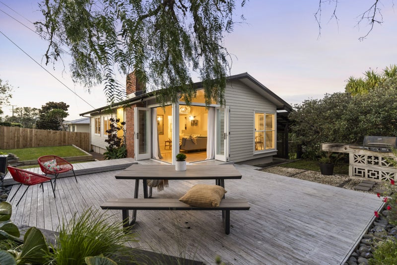 277 Rangatira Road, Beach Haven, Auckland - Carousel 1