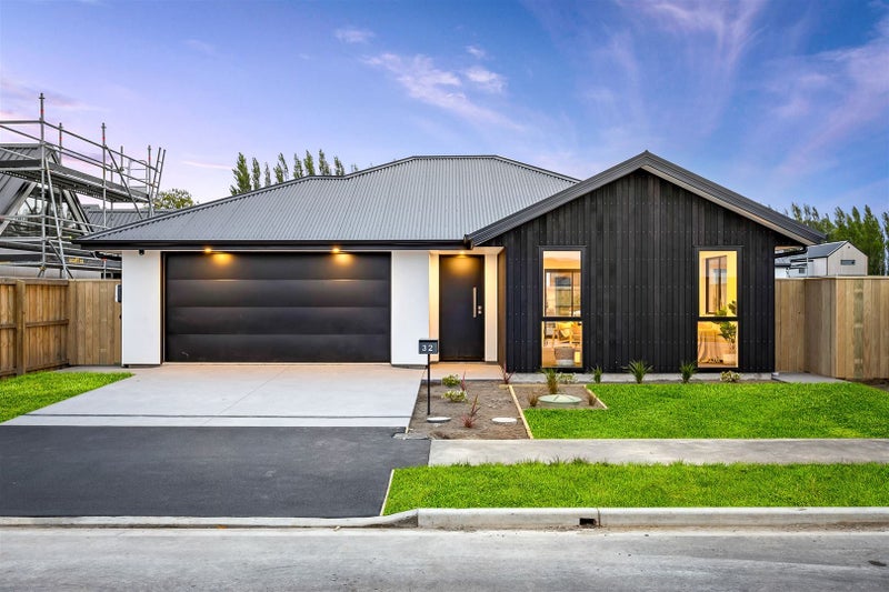 32 Oakmill Drive, Casebrook, Christchurch - Carousel 1