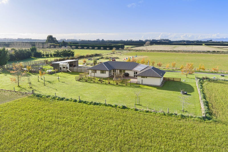 113 Pearces Road, Christchurch - Carousel 1