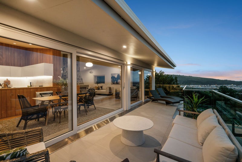 7 Michael Avenue, Mount Pleasant, Christchurch - Carousel 2