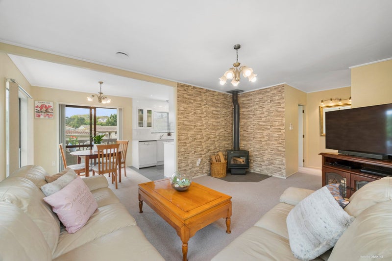 63 Powrie Street, Glenfield, Auckland - Carousel 2