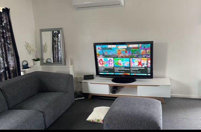 61 Juniper Road, Sunnynook, Auckland - Carousel 1